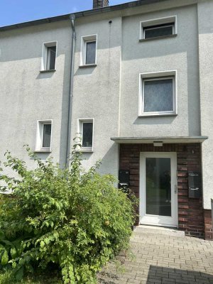 hell, freundlich, modern: renovierte 3-Zimmer-Wohnung im EG * offener Küchenbereich