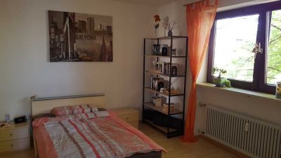 Helle 2-Zimmer-Wohnung im 1. OG mit Balkon in Landshut-Achdorf