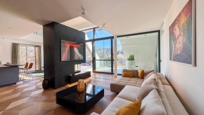 Gmunden: Maritimer Luxus - Penthouse mit Bootshaus en suite.