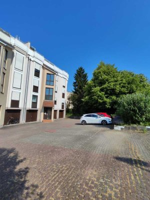 Geschmackvolle, vollmöbellierte 3-Zimmer-Wohnung mit geh. Innenausstattung mit Balkon und EBK