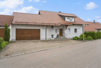 Attraktives Haus mit großem Garten in Dettingen
