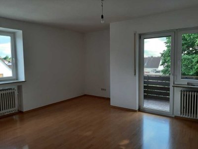 Helle 3-Zimmer-Wohnung mit Balkon in Leipheim