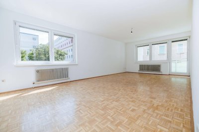 LICHTDURCHFLUTET I LOGGIA I INNENSTADT LAGE I SEHR RUHIG I DIREKT AN DER TU GRAZ I SEHR HELL I 2. STOCK MIT LIFT I PROJEKT WOHNEN