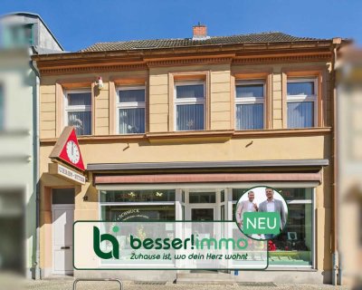 Zentral. Sichtbar. Vielseitig – Wohn- und Geschäftshaus in 1A-Lage!