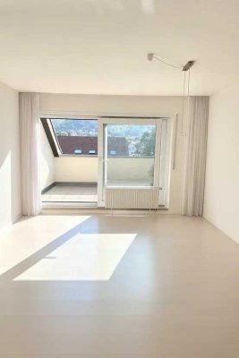 Lichtstarkes Dachgeschoss (113 m² | 4,5 Zi.) in Dossenheim mit 2 TG-Stellplätzen – Erbpacht