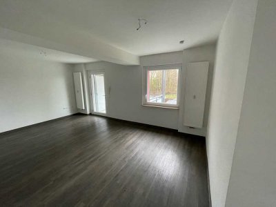TopRenoviert, barrierefrei, mit Aufzug zur eigenen Wohnung gelangen, 2 Zimmer mit Balkon