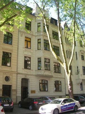 ***Art Nouveau apartment across from the “Schloß im Norden"***