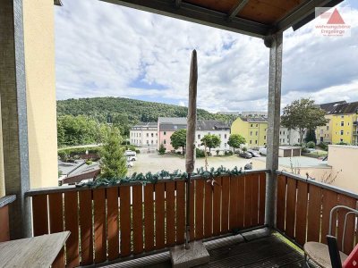 Schicke 2-Raum-Wohnung mit Balkon & Einbauküche in ruhiger, aber zentraler Lage von Aue