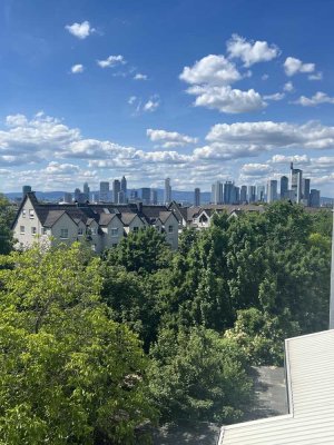 von Privat traumhafte 2-Zimmer-Wohnung mit Skylineblick