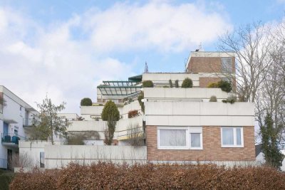 Kassel-Wolfsange: Sehr großzügige 3-4 Zimmer Wohnung mit großer Dachterrasse, eigener Garage und ein