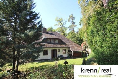 Wohnen mit Charme: Stilvolle Villa mit großem Grundstück zur Miete