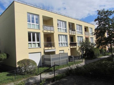 Helle 3-Zi-Wohnung mit Einbauküche und Balkon in Berlin-Staaken