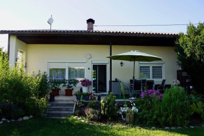 Gepflegtes Einfamilienhaus mit Garten in ruhiger Lage