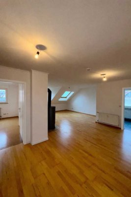 Helle 2-Zimmer Dachgeschosswohnung in Trierweiler