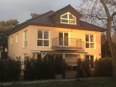 Exklusive, neuwertige 3-Zimmer-Wohnung mit geh. Innenausstattung mit EBK