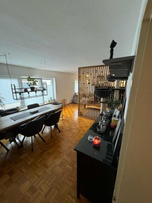 Freundliche 4-Zimmer-EG-Wohnung mit Terrasse in Großkarolinenfeld