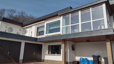 Einfamilienhaus zu vermieten, TOP Lage, 2 Garagen und Garten