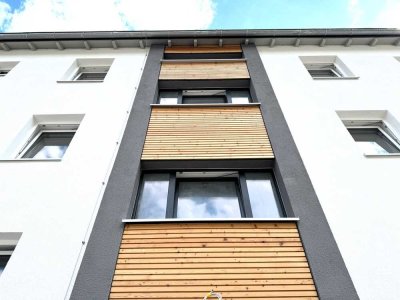 Willkommen zu Hause! Neuwertige, kernsanierte 3 Zimmerwohnung mit Süd-Balkon! Ruhige Lage!