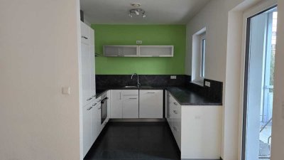 Gut geschnittene 3-Zimmer Erdgeschosswohnung mit Balkon in Frankfurt-Preungesheim