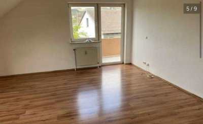 Gepflegte 3-Zimmer Dachgeschosswohnung mit Balkon in Lautertal/Oberlauter
