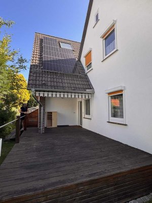 Erstbezug nach Sanierung mit EBK und Balkon: ansprechende 2,5-Zimmer-Wohnung in Kassel