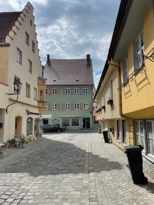 Sanierte 2-Zimmer-Wohnung mit luxuriöser Innenausstattung zur Miete in Kaufbeuren