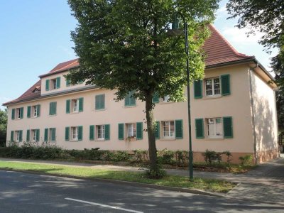 Kleine Oase - 1-Raum Wohnung im Dachgeschoss mit eigenem Gartenabteil