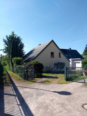 Seltene Wasserlage in Potsdam - Einfamilienhaus mit Steg & Seeblick