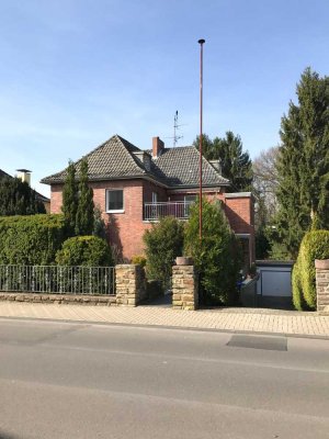 Wunderschöne 4-Zimmer-Wohnung mit großem Garten in Refrather TOP-Lage