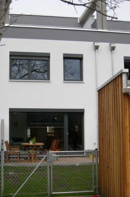 Schönes Reihenmittelhaus mit fünf Zimmern in Landshut, Mitterwöhr