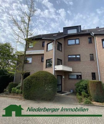 Gepflegte 2-Zimmer-Maisonette-Wohnung mit Balkon und Garage in ruhiger Lage von Krefeld