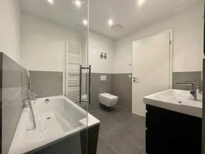 ..Kochinsel/BORA, Terrasse und eig. Garten, Wanne, bodengleiche Dusche, G-WC, Garage, HWR…