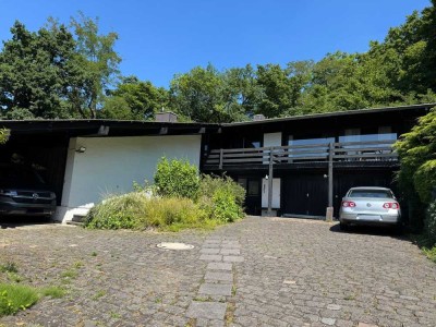 Architektenhaus mit Einliegerwohnung in gefragter Wohnlage von Königswinter-Oberdollendorf