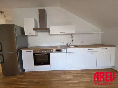 TOLLE WOHNUNG INKL. MÖBLIERTER KÜCHE UND TERRASSE ZUM DURCHATMEN, WG TAUGLICH - TOP 11