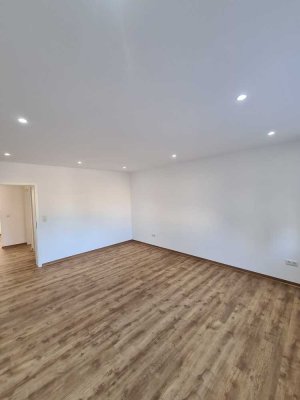 Erstbezug nach Sanierung, tolle 2 Zimmer Wohnung