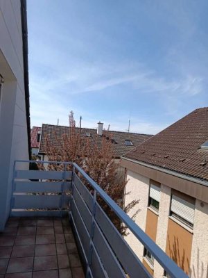 Ruhig gelegene 2 -Zi-DG Wohnung in Böblingen-Dagersheim