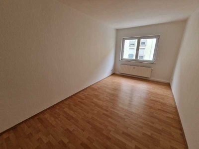 ***Charmante Zweiraumwohnung mitten in der Geraer Innenstadt***