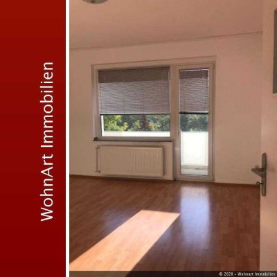 *** Zwischen Uni und Hauptbahnhof *** schöne 3 Raum Wohnung mit Küche und Sonnenbalkon