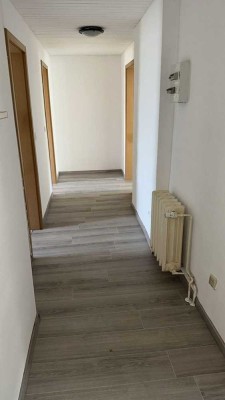 ! Roßlau - renovierte - 2 - Raum - Wohnung ! AB SOFORT ! M33