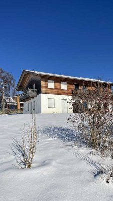 Maisonette mit Bergblick & Garten: Hochwertiger Neubau für Individualisten