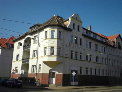 Großzügige 3-Zimmerwohnung - renoviert, hell und freundlich sucht nette Familie!