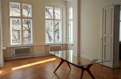 Tolle Küche und 2 Schlafzimmer in sanierter Altbau-Wohnung