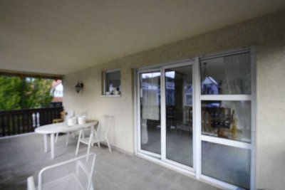 Gepflegte 3-Zimmer-Wohnung mit Balkon und Garage in Oberotterbach