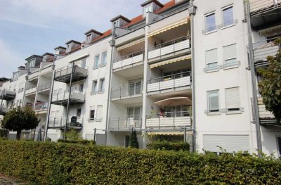 Seniorengerechte, helle 2-Zimmer Wohnung mit großem Balkon im 3. OG in Ulm-Weststadt