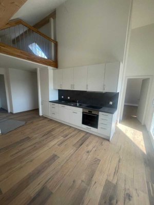 Geschmackvolle 3,5-Raum-Maisonette-Wohnung mit gehobener Innenausstattung mit EBK in Bitz