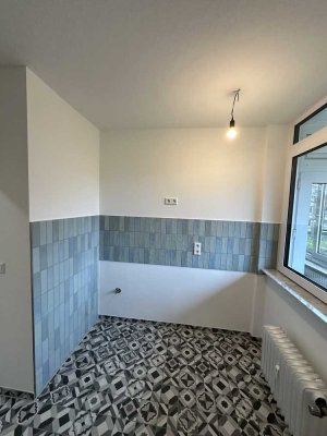 Helle 2-Zimmer Wohnung mit Balkon im 1. OG in Düsseldorf-Mörsenbroich
