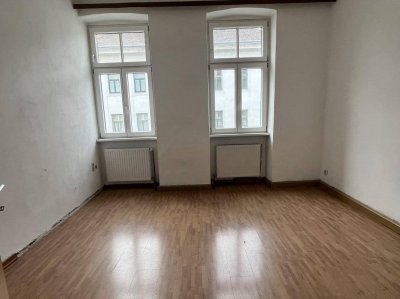 93 m² voller Möglichkeiten: Gestalten Sie Ihr persönliches AltbaujuwelSanierungsbedürftig