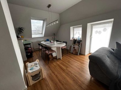 Freundliche 4-Raum-Wohnung mit EBK und Balkon in Bergen