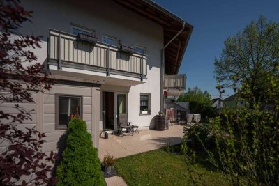 bezugsfreie und barrierearme Gartenwohnung mit Terrasse