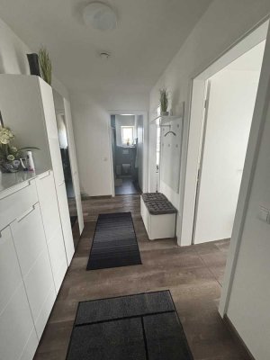 Freundliche, moderne 3-Zimmer-Wohnung mit Balkon und EBK in Osterhofen